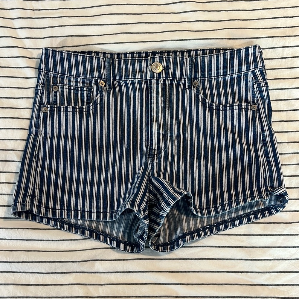 AE shorts